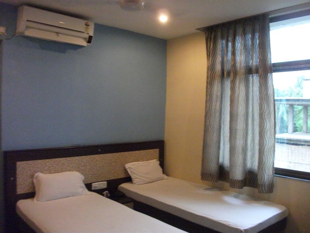 غاواهاتي Hotel Parshuram المظهر الخارجي الصورة