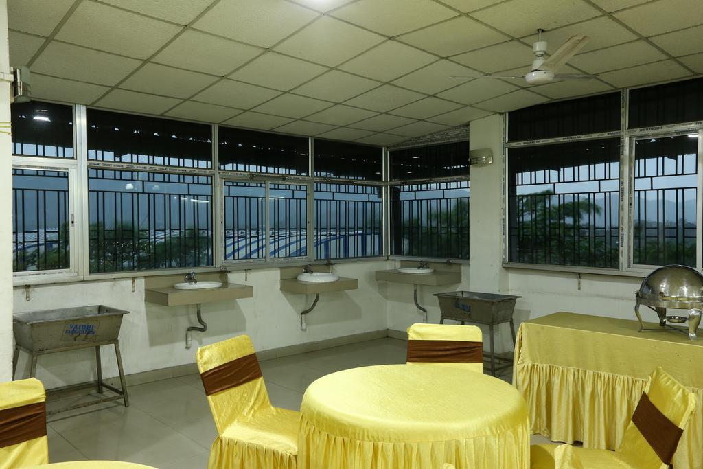 غاواهاتي Hotel Parshuram المظهر الخارجي الصورة